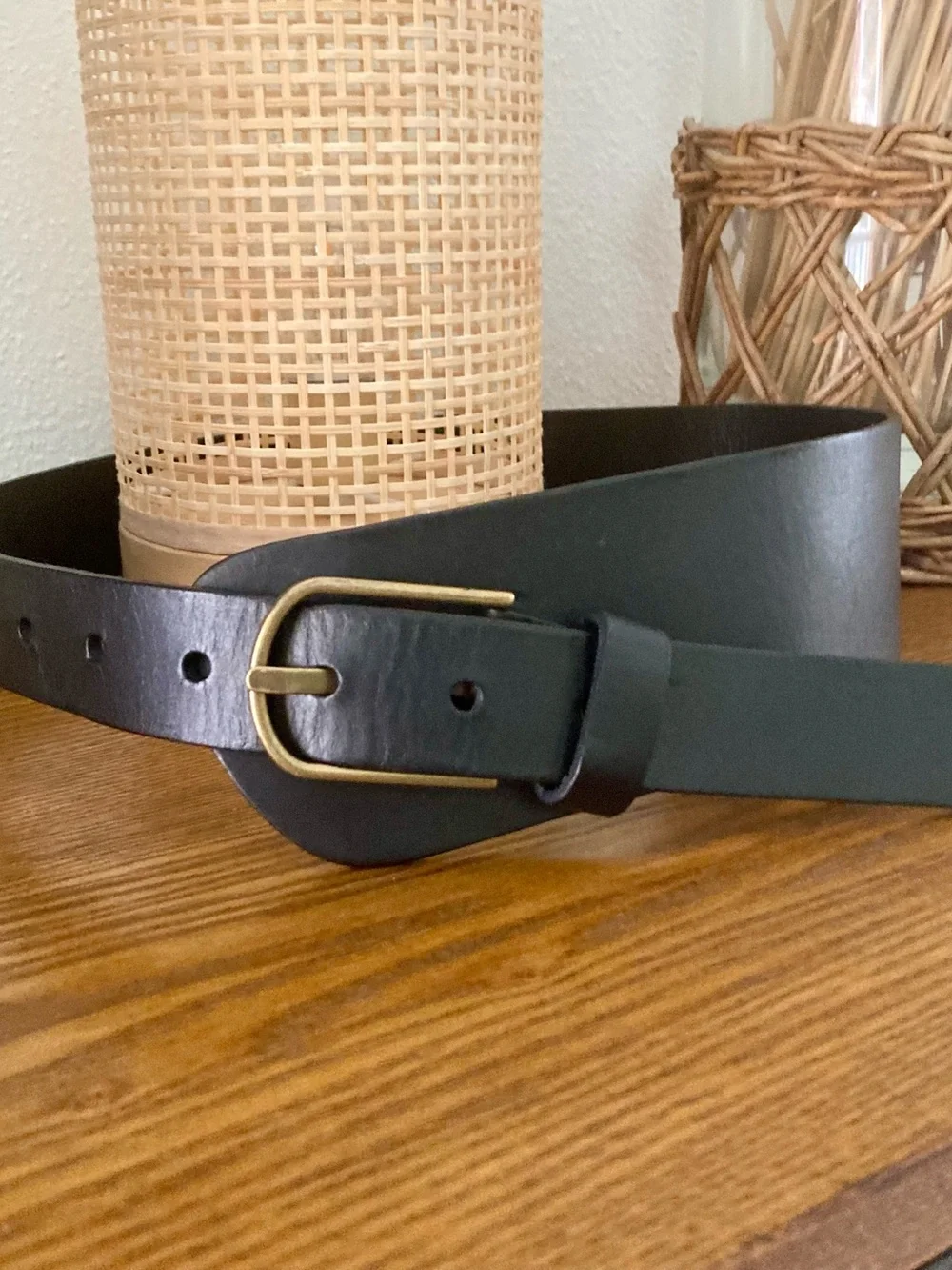 100% Leather Black Belt Treasure & Bond Brass Buckle Sz Small